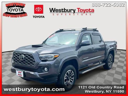 Certified 2022 Toyota Tacoma TRD Sport w/ Technology Package AWD/4WD image 5