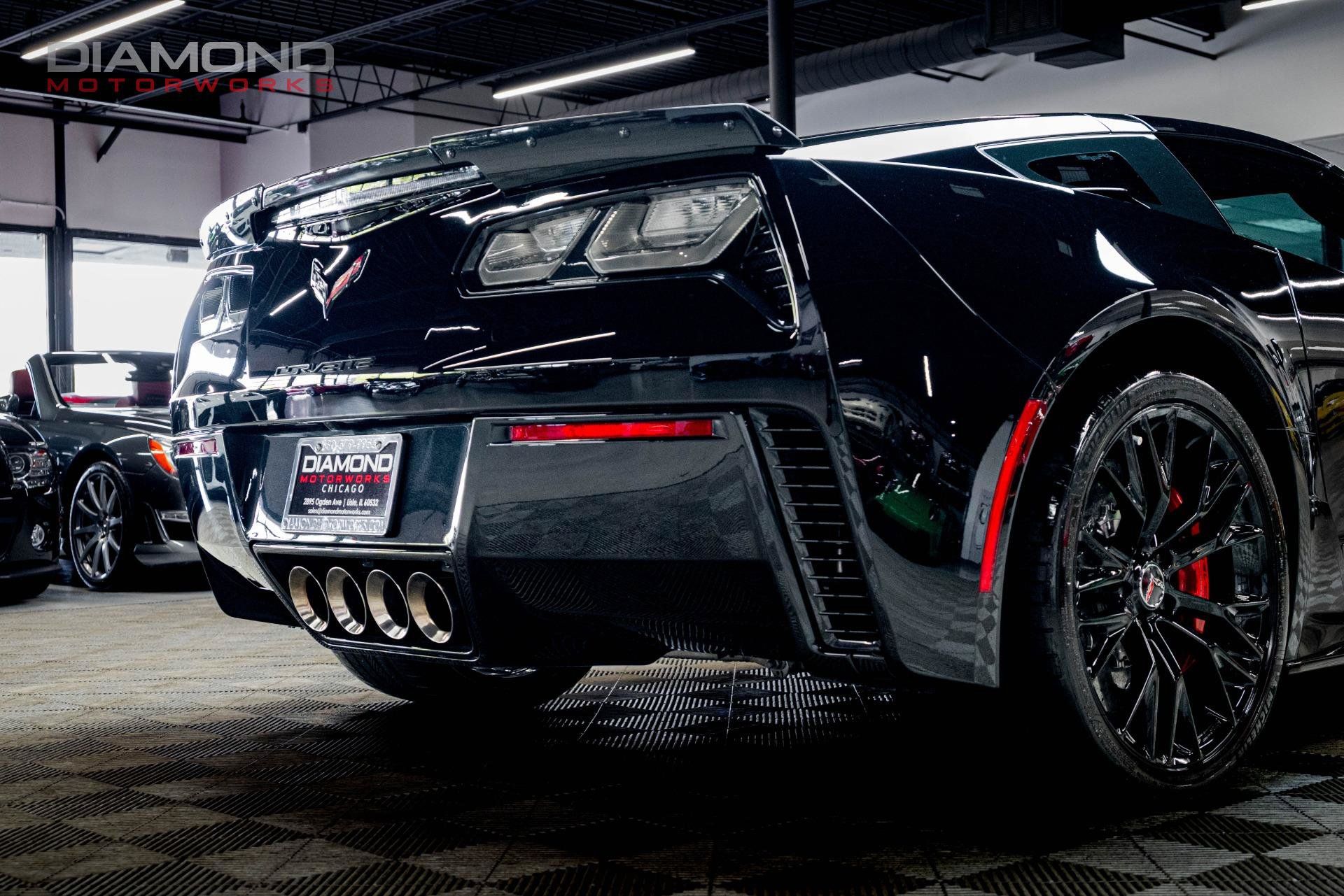Used 2015 Chevrolet Corvette Z06 w/ 3LZ Preferred Equipment Group RWD image 21