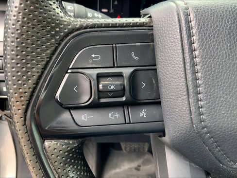 Used 2024 Toyota Tacoma SR5 AWD/4WD image 36