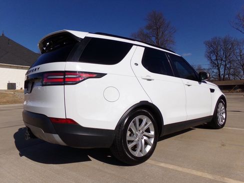 Used 2019 Land Rover Discovery HSE image 41