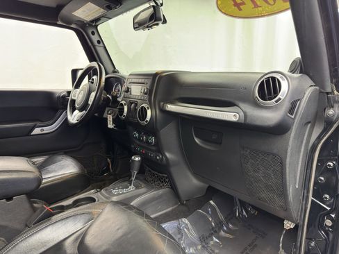 Used 2014 Jeep Wrangler Rubicon image 29