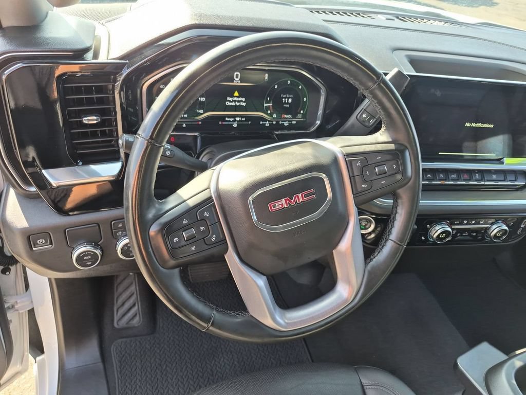 Used 2025 GMC Sierra 1500 SLT RWD image 11