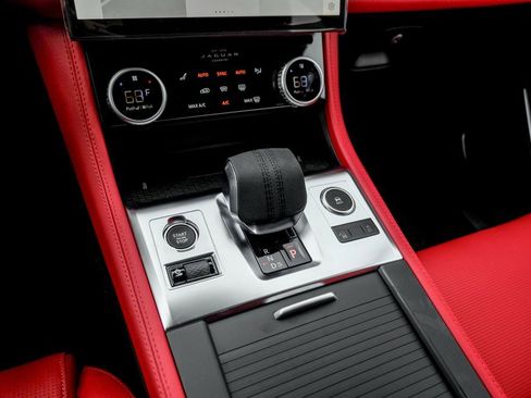 New 2026 Jaguar F-PACE R-Dynamic S image 15