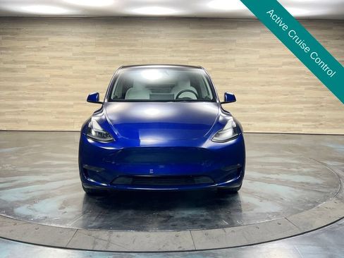 Used 2025 Tesla Model Y Long Range AWD/4WD image 9