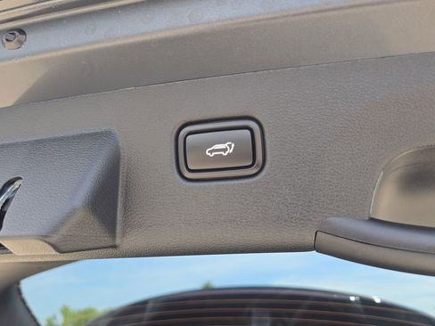 New 2026 Kia Sportage EX FWD image 11