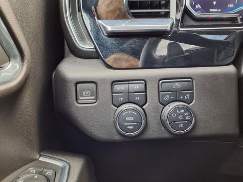 Used 2024 Chevrolet Silverado 1500 RST AWD/4WD image 16