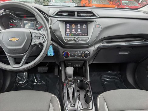 Used 2023 Chevrolet TrailBlazer LS AWD/4WD image 17