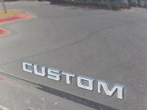 Used 2025 Chevrolet Silverado 2500 Custom w/ Custom Convenience Package image 8