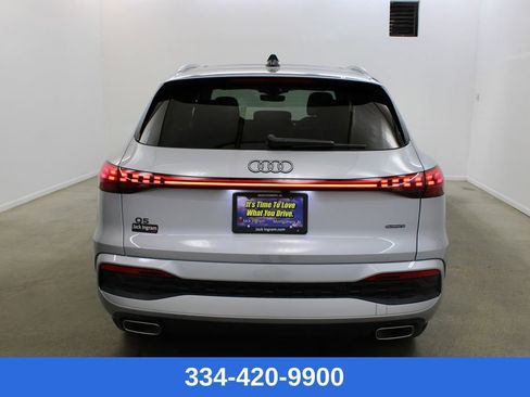 New 2025 Audi Q5 Premium image 3