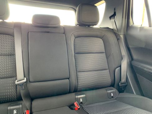 Used 2025 Chevrolet Equinox LT image 36