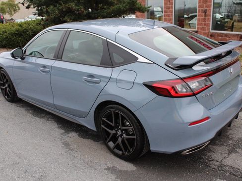 Used 2024 Honda Civic Sport Touring image 8