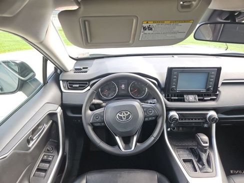 Used 2021 Toyota RAV4 XLE Premium FWD image 27