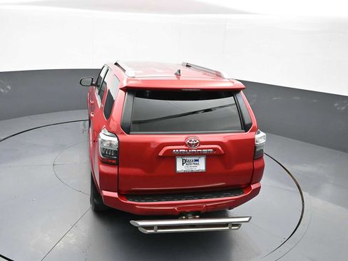 Used 2016 Toyota 4Runner SR5 AWD/4WD image 37
