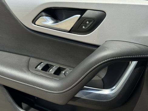 Used 2022 Chevrolet Blazer LT w/ Sound & Technology Package FWD image 27