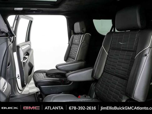 Used 2025 Cadillac Escalade ESV Sport Platinum AWD/4WD image 26