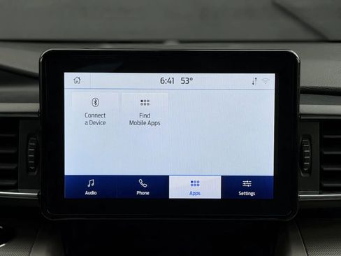 Used 2023 Ford Explorer XLT w/ Equipment Group 202A image 34