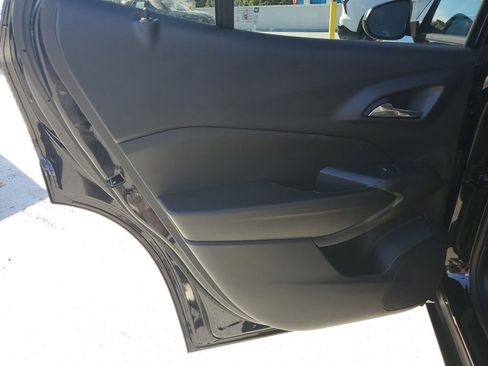 Used 2025 Chevrolet Trax LT image 15