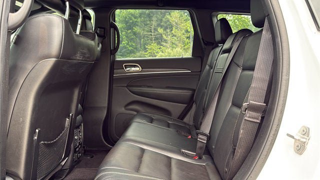 Used 2017 Jeep Grand Cherokee Limited AWD/4WD image 27