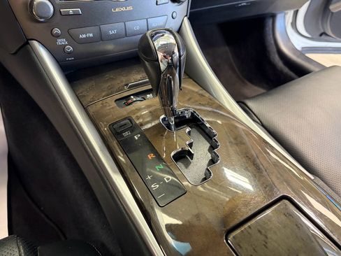Used 2011 Lexus IS 250C RWD image 23