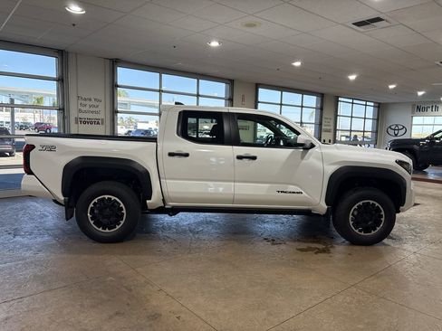 New 2026 Toyota Tacoma TRD Off-Road image 3
