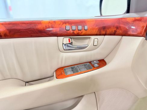 Used 2003 Lexus LS 430 image 12