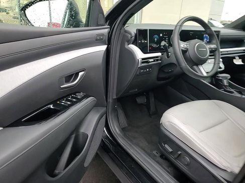 Certified 2025 Hyundai Santa Cruz Limited image 11