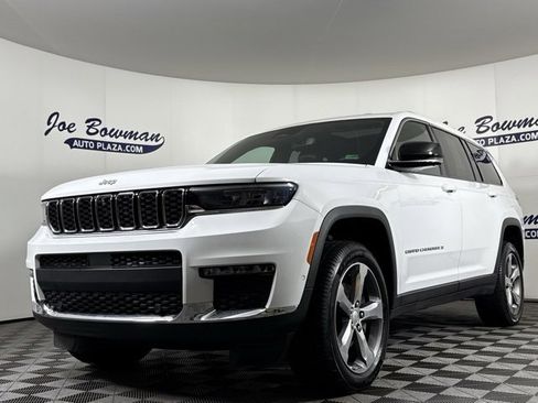 Used 2024 Jeep Grand Cherokee L Limited w/ Luxury Tech Group II image 3