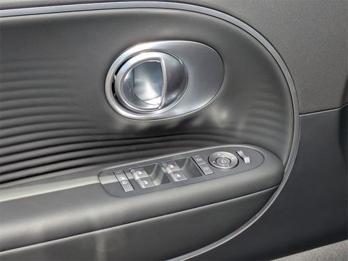 New 2026 Hyundai Ioniq 9 SEL image 16