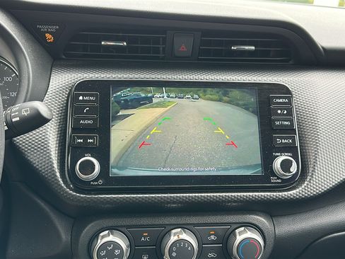 Certified 2023 Nissan Kicks SV FWD image 18
