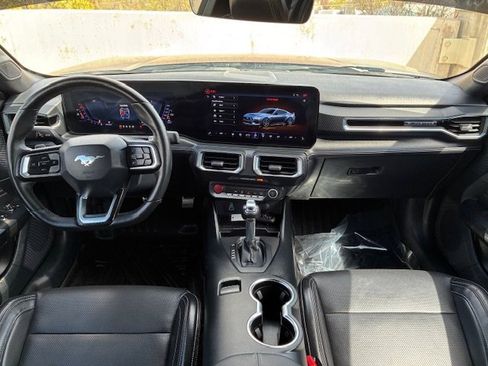 Used 2024 Ford Mustang GT Premium image 18