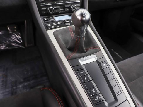 Used 2016 Porsche Cayman GT4 image 25