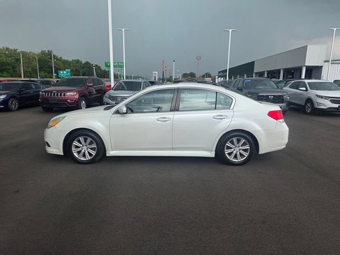 Used 2011 Subaru Legacy 2.5i Premium AWD/4WD image 6