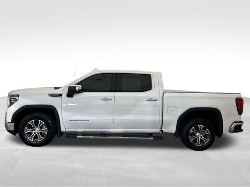 Used 2025 GMC Sierra 1500 SLT RWD image 2