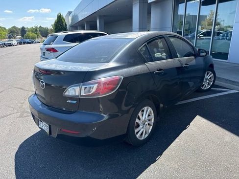 Used 2013 MAZDA MAZDA3 i Touring w/ Preferred Equipment Pkg FWD image 3