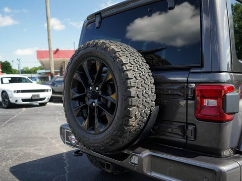 Used 2021 Jeep Wrangler Unlimited Sahara AWD/4WD image 20