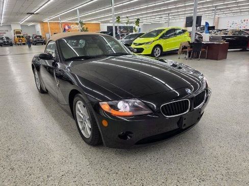 Used 2005 BMW Z4 2.5i RWD image 3