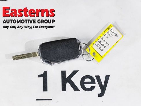 Used 2023 Kia Sorento LX AWD/4WD image 24