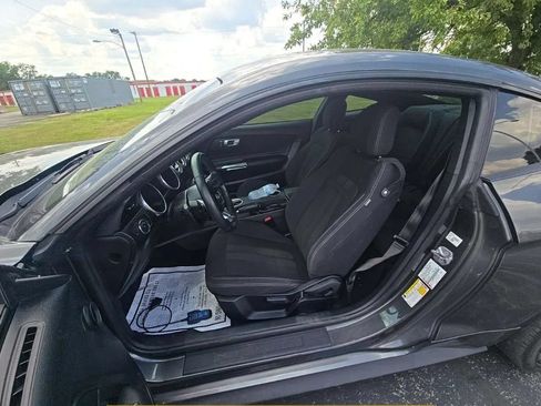 Used 2019 Ford Mustang Coupe w/ Black Accent Package RWD image 38
