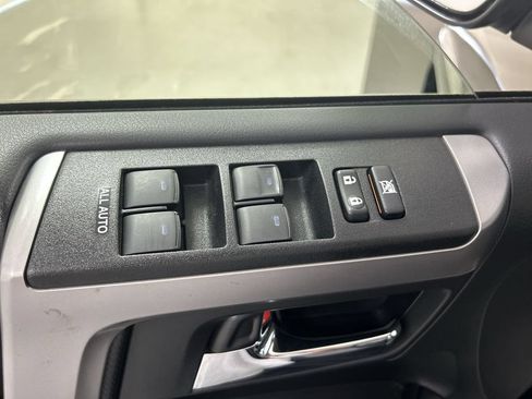Used 2024 Toyota 4Runner SR5 AWD/4WD image 11
