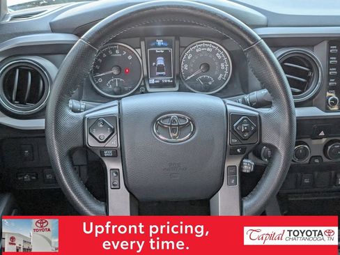 Used 2023 Toyota Tacoma TRD Sport AWD/4WD image 12