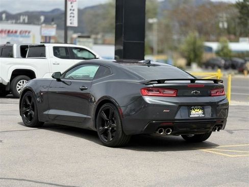 Used 2017 Chevrolet Camaro SS RWD image 5
