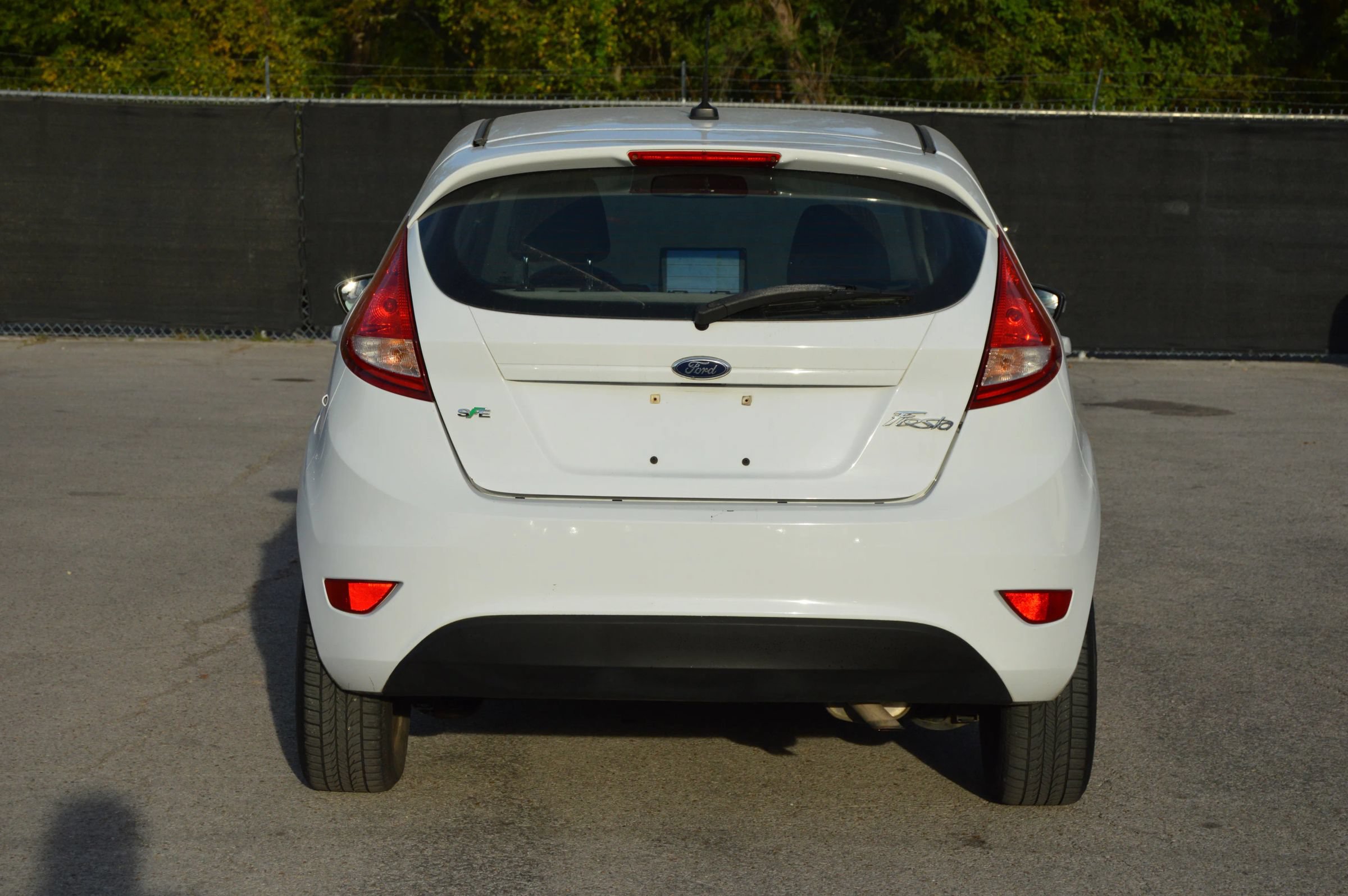 Used 2013 Ford Fiesta SE w/ Super Fuel Economy Pkg FWD image 5
