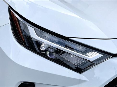 Certified 2023 Toyota RAV4 LE FWD image 28