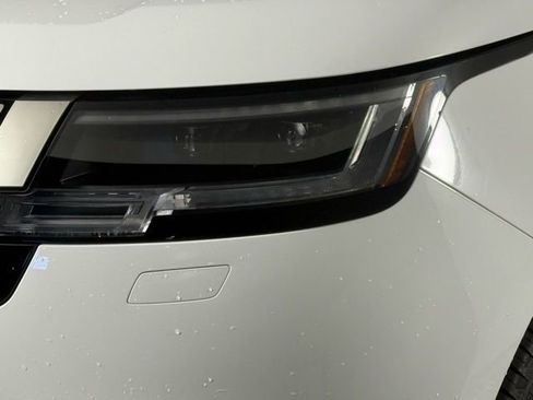 Used 2023 Land Rover Range Rover SE image 11