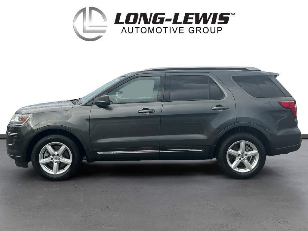 Used 2019 Ford Explorer XLT FWD image 2