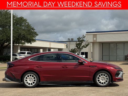 Used 2024 Hyundai Sonata SEL FWD image 3