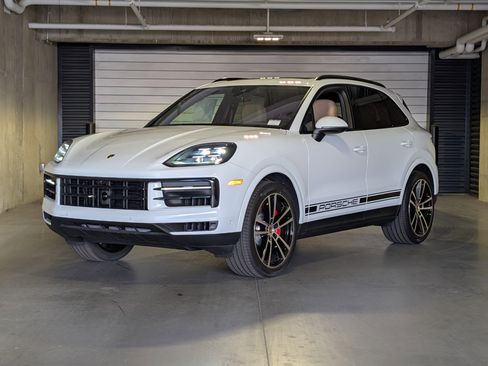 New 2026 Porsche Cayenne S image 1