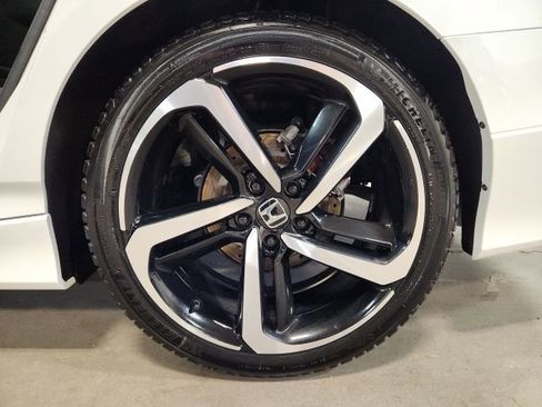 Used 2018 Honda Accord Sport image 23
