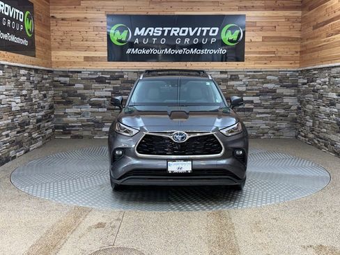 Used 2023 Toyota Highlander Limited AWD/4WD image 3