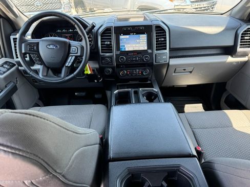 Used 2017 Ford F150 XLT w/ Equipment Group 302A Luxury AWD/4WD image 11